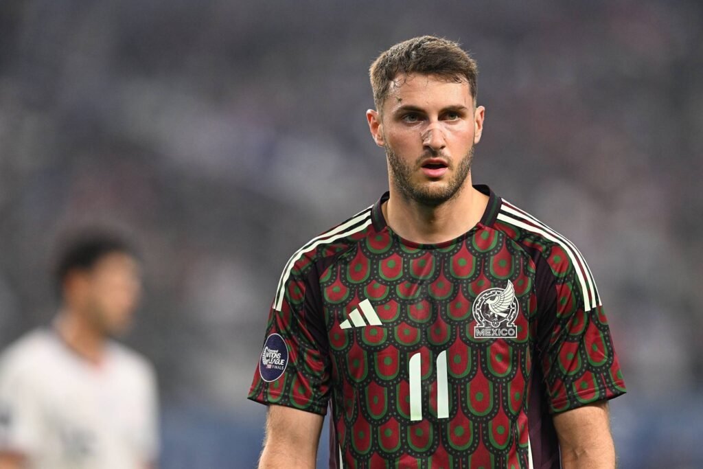 Giménez se convierte en una de las jóvenes promesas de Javier Aguirre para el Mundial 2026. 